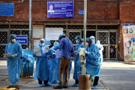 एक कोविड संक्रमित व्यक्ति अपने साथ दो और लोगों को संक्रमित कर रहा है: आईआईटी मद्रास ने एक विश्लेषण में किया दावा