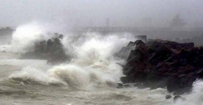 चक्रवाती तूफान अम्फान के ओडिशा तट पर टकराने की आशंका, तटीय जिलों में अलर्ट