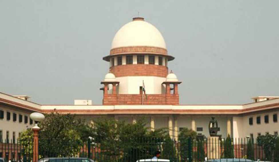 सुप्रीम कोर्ट का बड़ा निर्णय, गांधी परिवार के आयकर आकलन मामले की सुनवाई 13 दिसंबर तक स्थगित