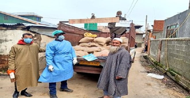 लॉकडाउन के समय जम्मू-कश्मीर और लेह लद्दाख के सुदूर दुर्गम इलाकों में भी खाद्यान्न की उपलब्धता सुनिश्चित करने में जुटे भारतीय खाद्य निगम के कर्मचारी