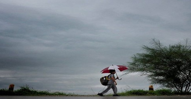 उत्तर भारत के पहाड़ी राज्यों में हल्की बारिश का अनुमान, मैदानी इलाकों में बढ़ेगा तापमान