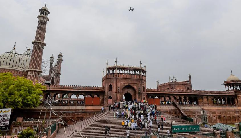 दिल्ली की जामा मस्जिद में लड़कियों के प्रवेश पर रोक, शाही इमाम ने कहा नमाज के लिए पाबंदी नहीं