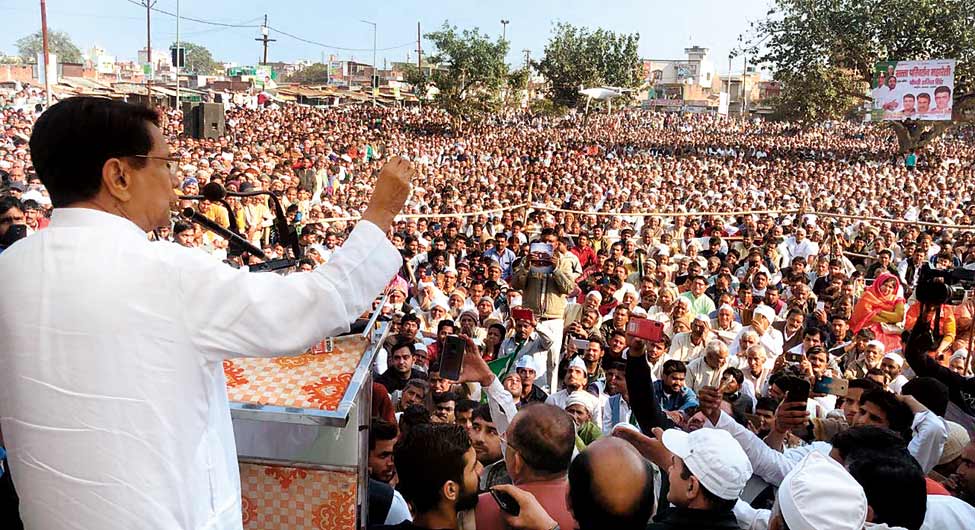 मजबूत दावेदारीः मुजफ्फरनगर की चुनावी सभा में अजित सिंह