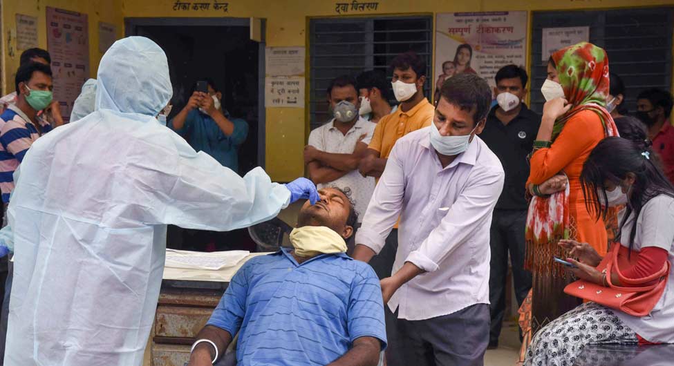 जुलाई में कोरोना संक्रमण में उछाल आया तो लॉकडाउन एक माह बढ़ा