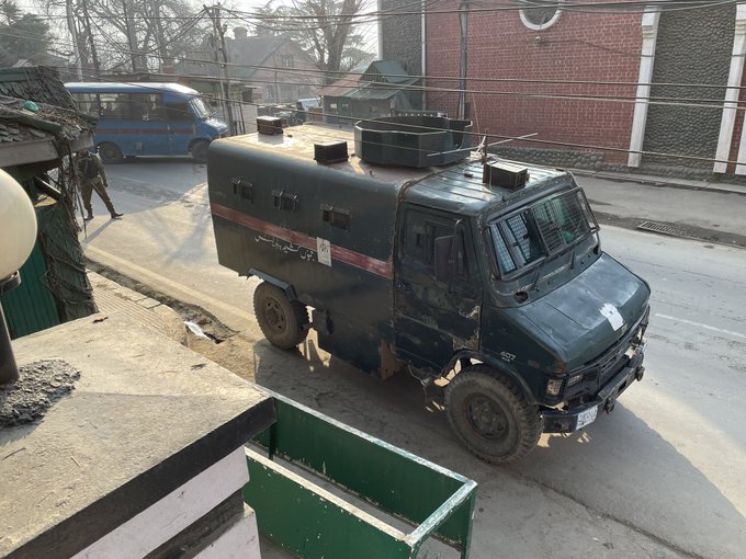 उमर अब्दुल्ला ने ट्विटर पर ये तसवीरें साझा की हैं