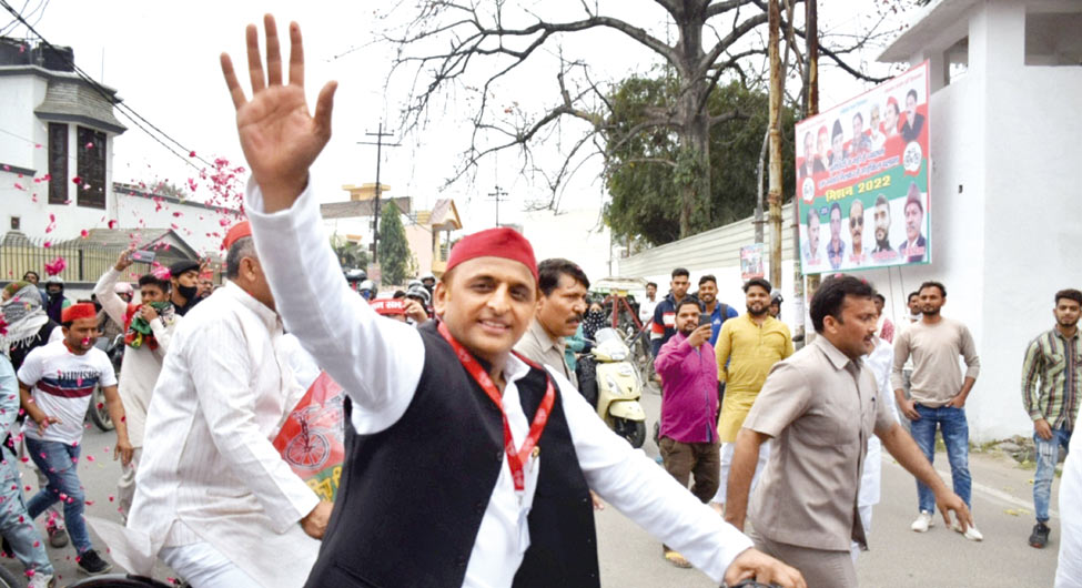 अखिलेश यादव अखिलेश यादव