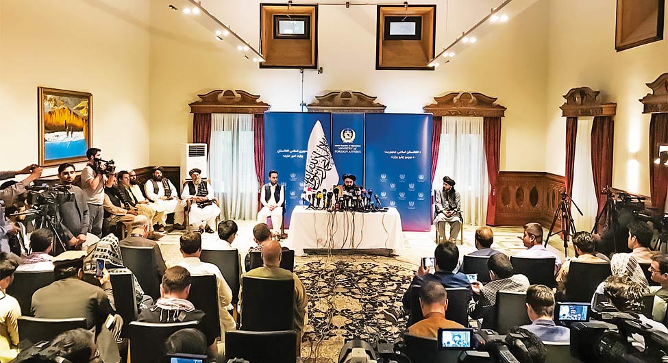 तालिबान के विदेश मंत्री आमिर खान मुत्तकी की प्रेस कॉन्फ्रेंस तालिबान के विदेश मंत्री आमिर खान मुत्तकी की प्रेस कॉन्फ्रेंस