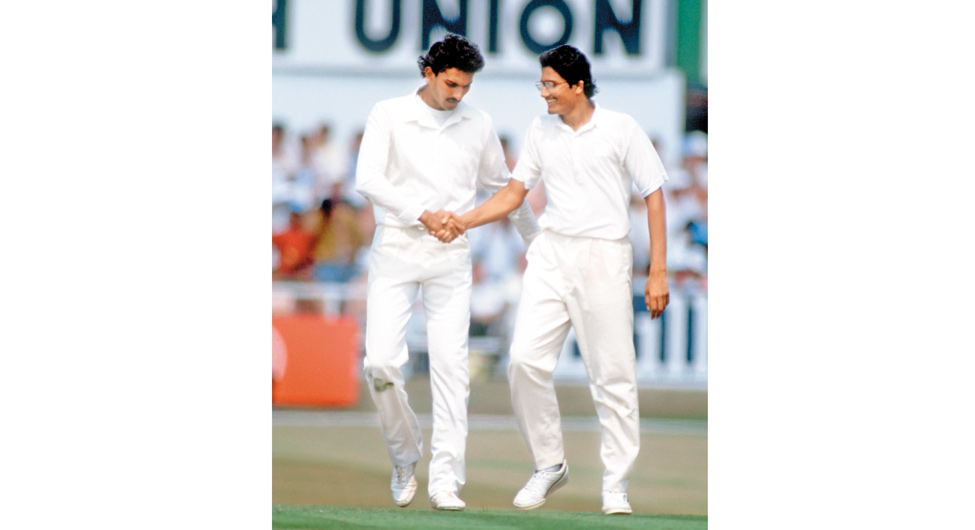 अनिल कुंबले को कोच पद से हटाकर शास्त्री को जिम्मेदारी दी गई अनिल कुंबले को कोच पद से हटाकर शास्त्री को जिम्मेदारी दी गई