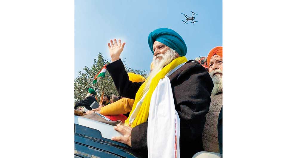 राजेवाल के मोर्चा ने हरियाणा के चढ़ूनी की पार्टी को 10 सीटें दी हैं राजेवाल के मोर्चा ने हरियाणा के चढ़ूनी की पार्टी को 10 सीटें दी हैं