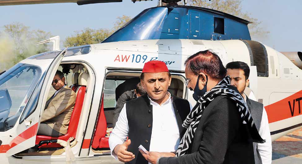 अखिलेश को लगातार जनता के मुद्दे उठाने होंगे अखिलेश को लगातार जनता के मुद्दे उठाने होंगे