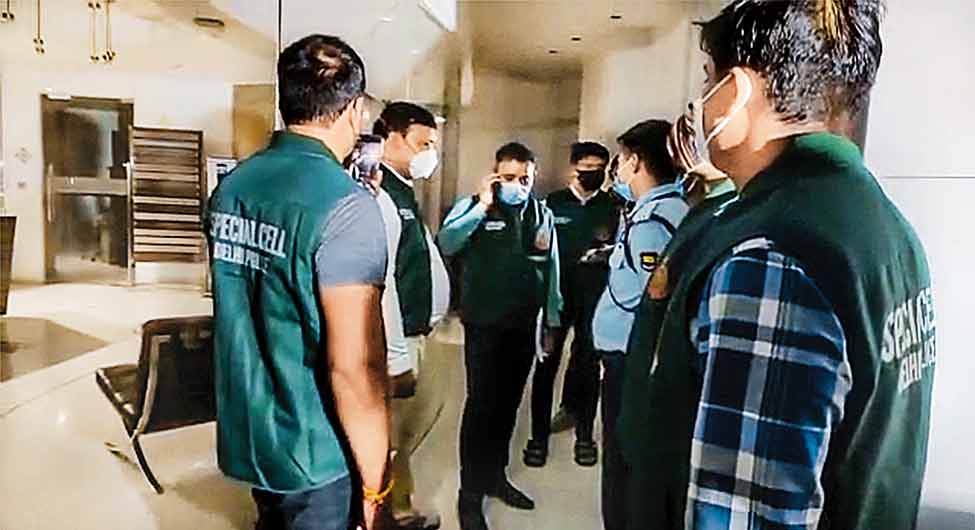 कार्रवाईः ट्विटर के ऑफिस में दिल्ली पुलिस कार्रवाईः ट्विटर के ऑफिस में दिल्ली पुलिस