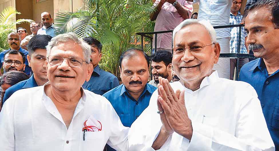 सीताराम येचुरी के साथ सीताराम येचुरी के साथ