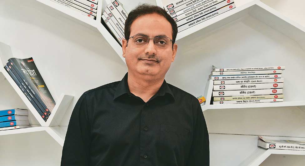 विकास दिव्यकीर्ति विकास दिव्यकीर्ति